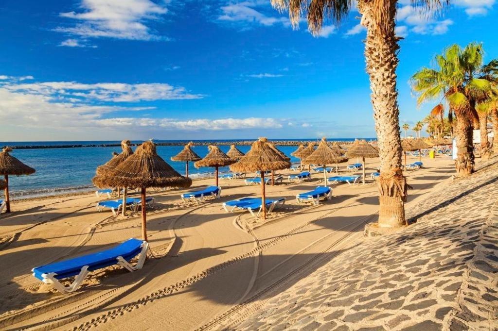 Luminoso Y Bonito Apartamento Con Piscina En Frente Del Mar Apartman Los Cristianos  Kültér fotó